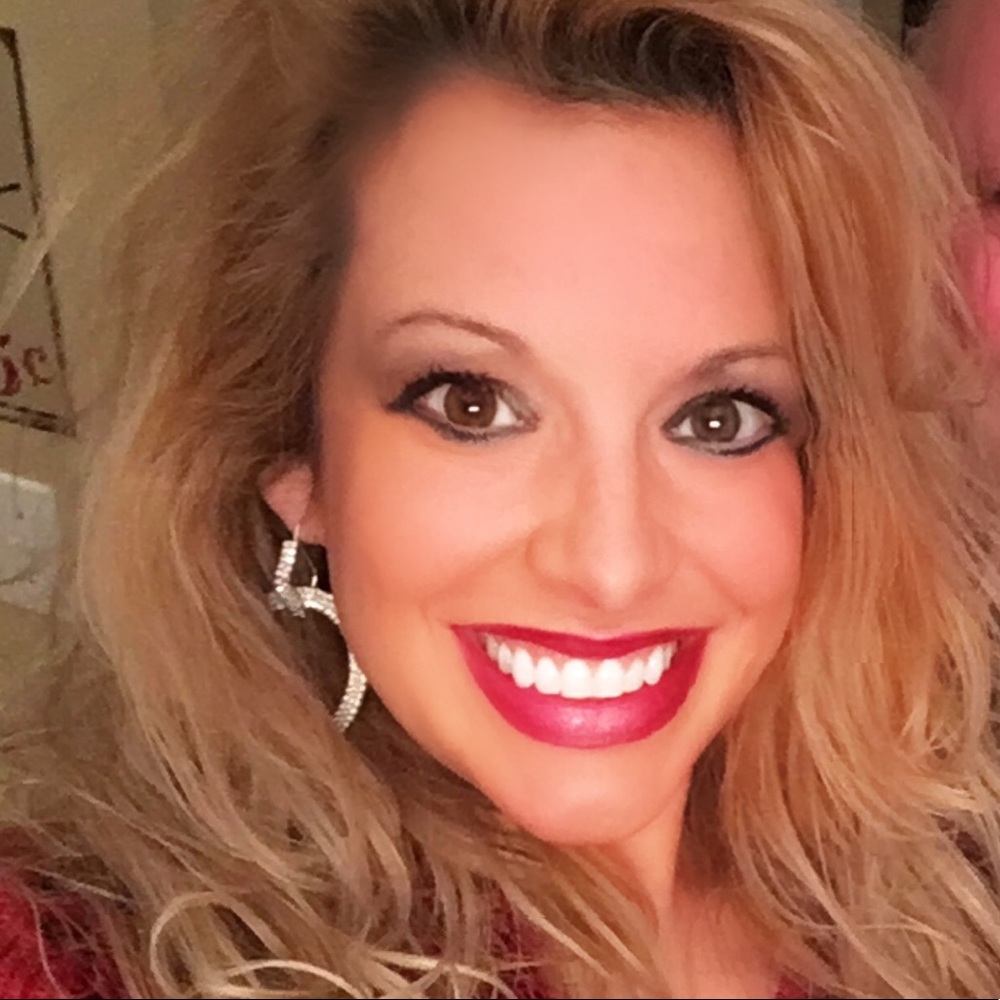 Meet your Posher, Paula